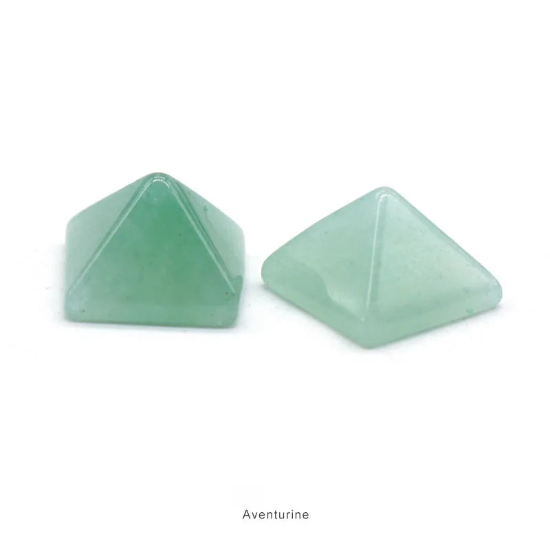 Huiying Green Aventurine Jade Pyramid Healing Natural Stones Handcraft Gemstone Crystal Figurine Statue Pocket Stones Crafts