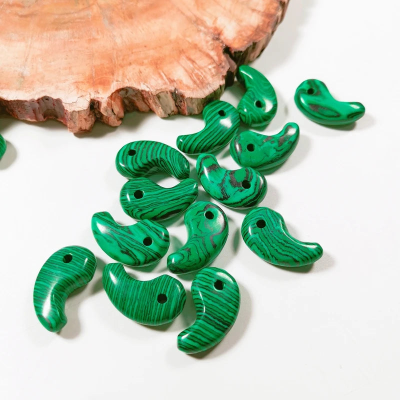 Made In China Giada Aventurine  Necklace Malachite Magatama Pendant