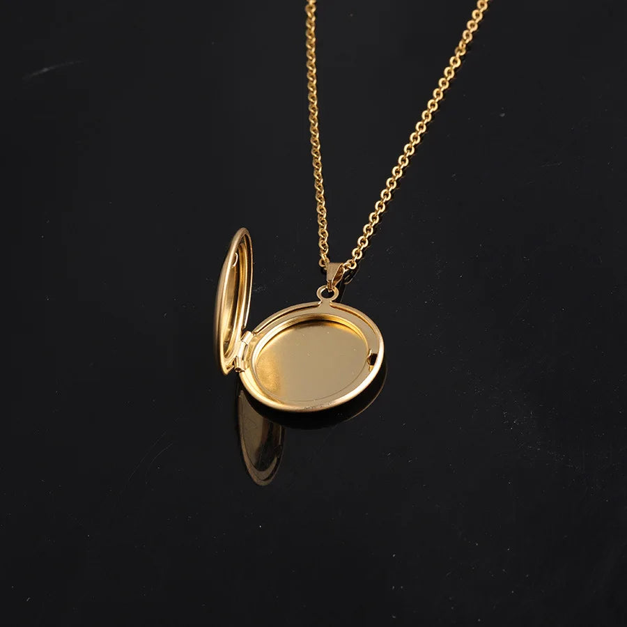 FanYue Custom 18K Real Gold Plated Jewelry Openable Photo Album Round Locket Pendant Stainless Steel Necklace for Women Men