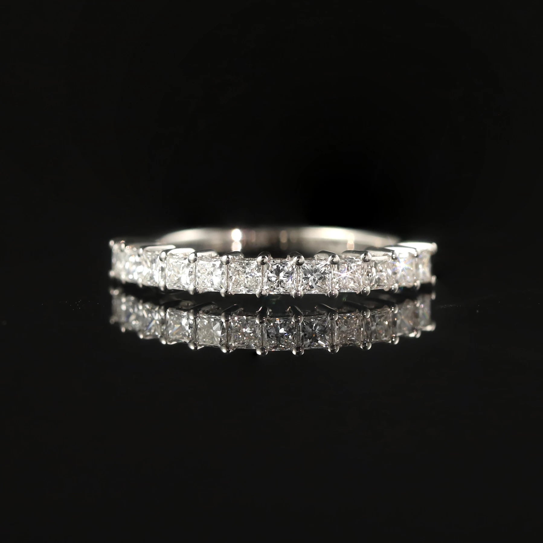 M92E Abiding Exquisite 14k White Gold Au585 Princess Cut 2X2MM Melee Lab Grown Diamond Half Eternity Stacked Ring Band