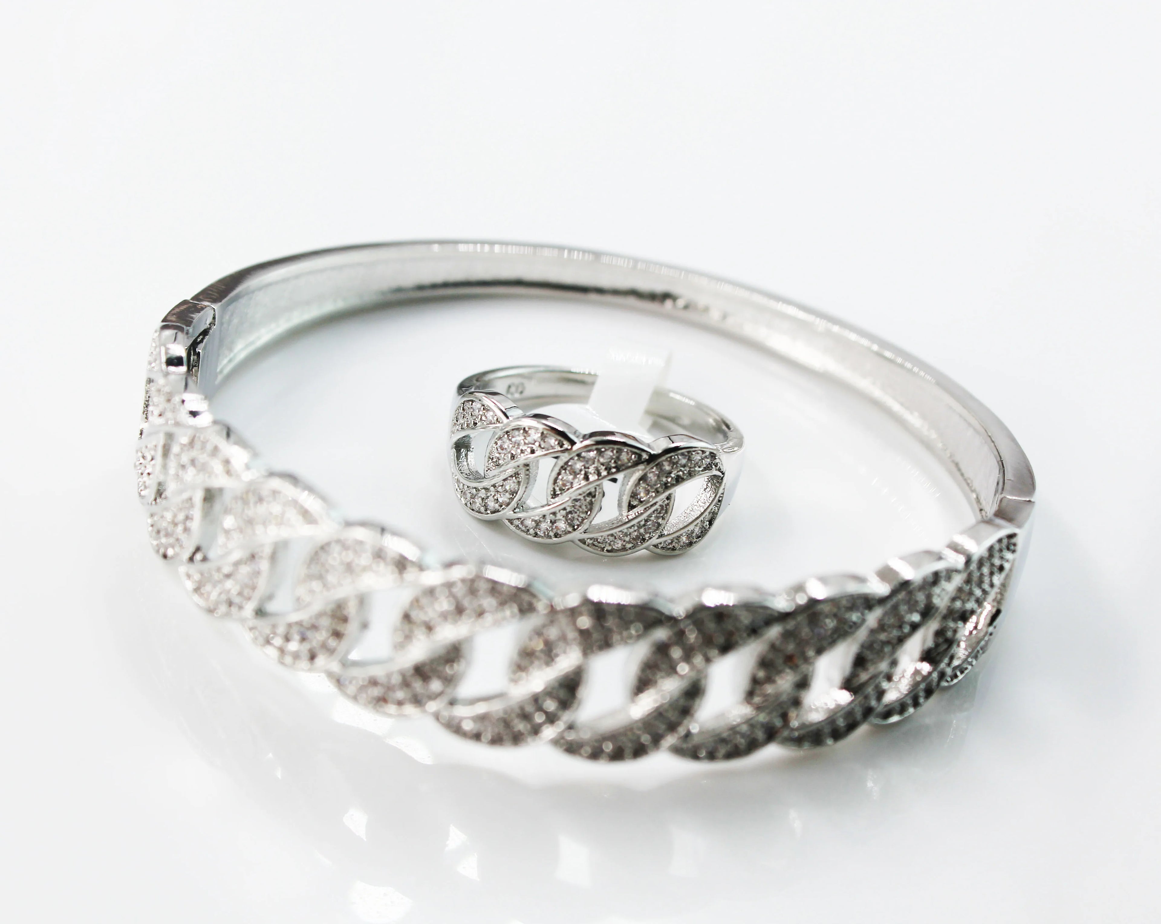 BMZ 2025 New 18k White Gold Luxury Crystal Ring & Bangle Set