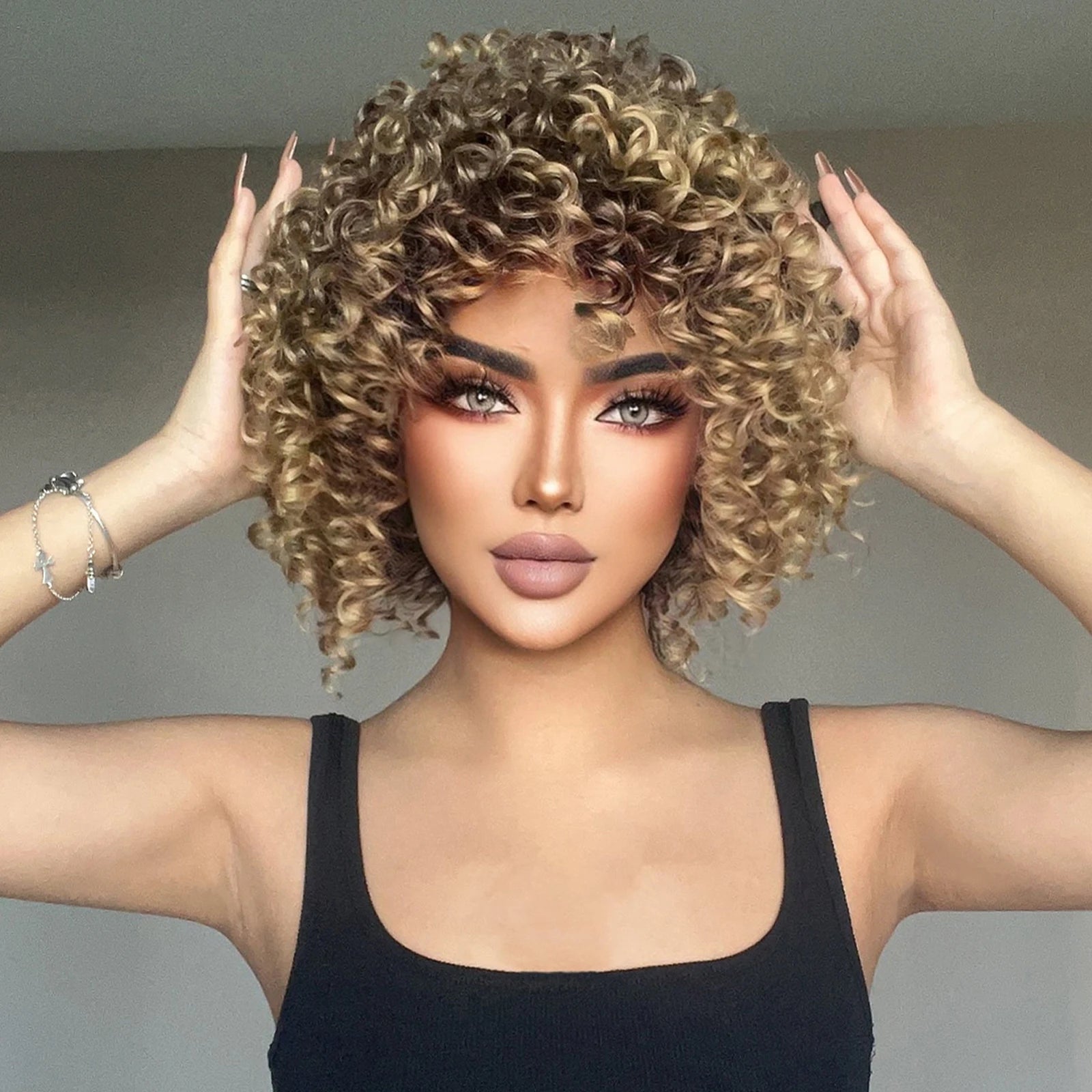 In-stock MOQ1 Short Kinky Curly Bomb Synthetic Heat Resistant Wigs Golden Brown Deep Curly Wig with Bangs for Black Women
