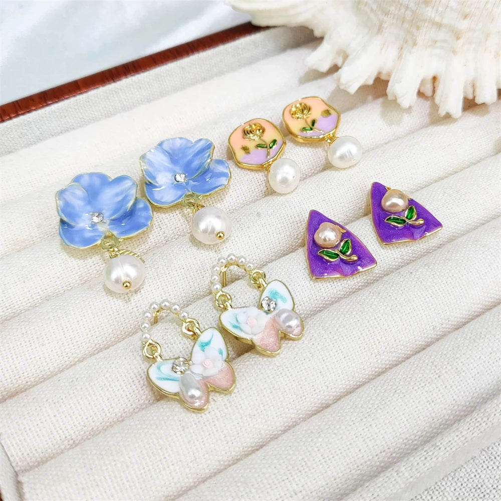 Factory Custom Simple Stud Earrings Bohemian Butterfly Pearl Oil Drop Painting Flower Natural Pearl Pendant for Lady Gift