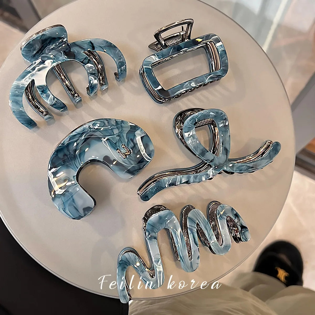 SongMay Women's Luxury Claw Clip New Acetate Metal Resin Hair Accessories for Thick Hair Light Back Shark Design Alloy Material