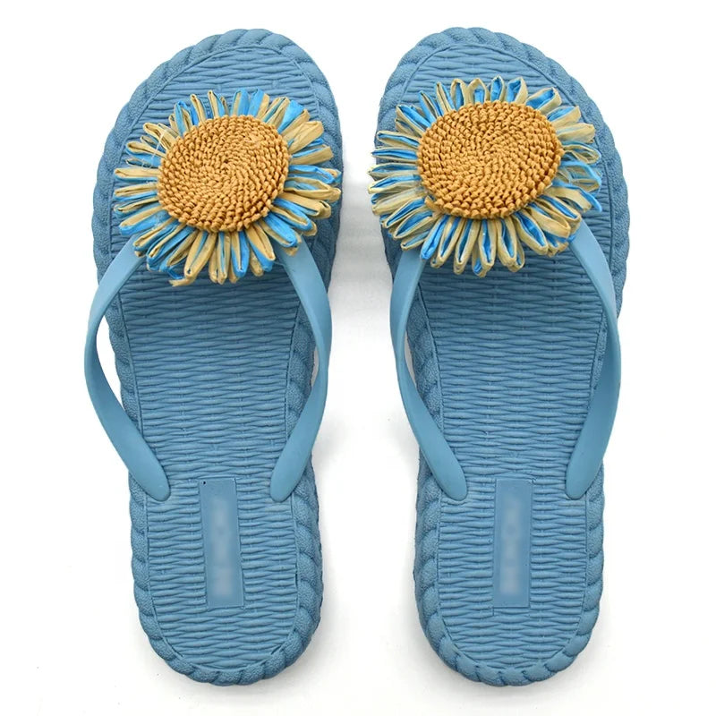 Women's Summer Rubber Flip-Flops Slippers With Sunflower Strap Hot Sales for Beachgoers