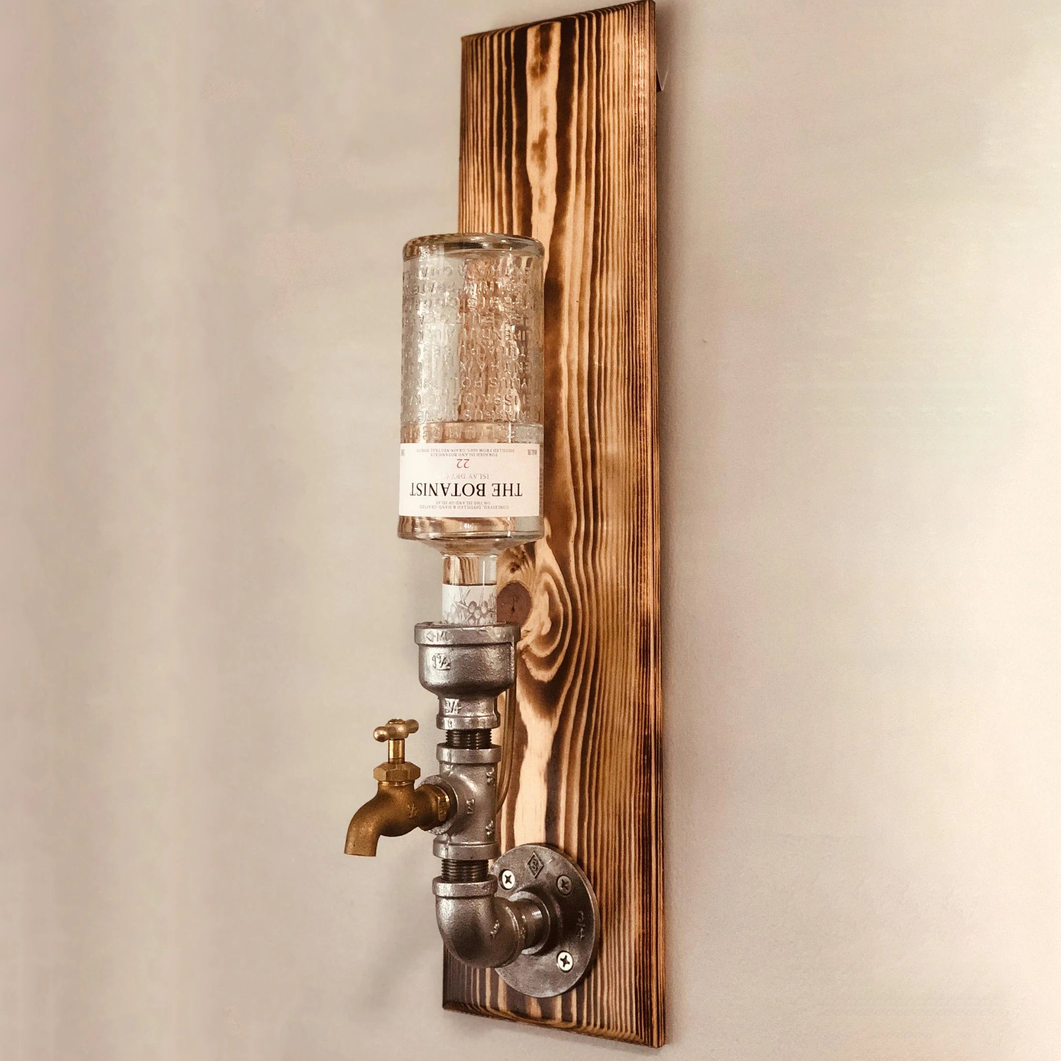 Wall Mounted Black Eco-Friendly Wrought Iron Mid Century Industrial Metal Pipe Drink Dispenser Bar Accessories for Home Bar