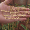 Factory Direct Sales Singer Signature Letter Necklace Custom Stainless Steel Link Chain Digital Letter Pendant Necklace
