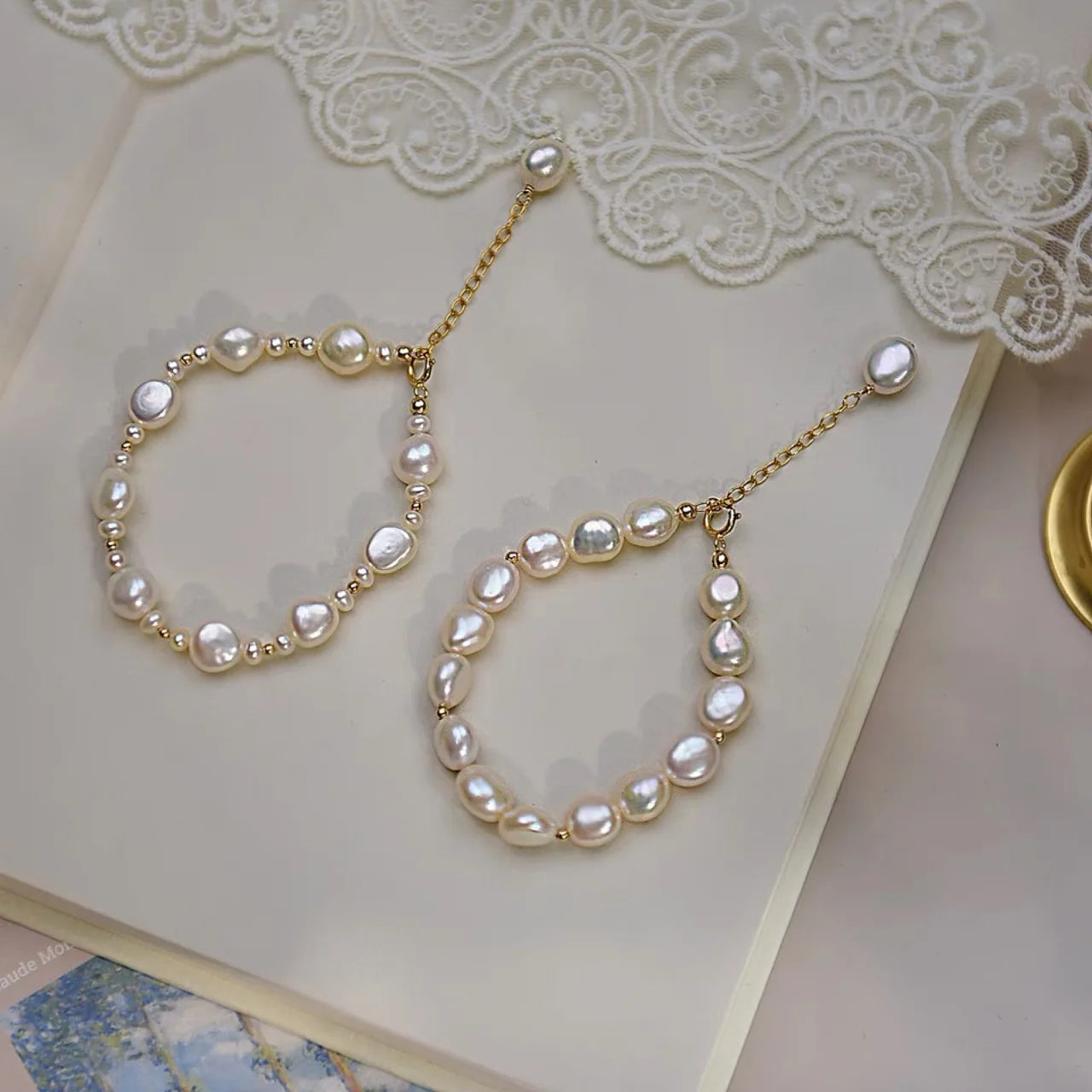 2022 New Baroque Profiled Pearl Bracelet Fashion Natural Freshwater Pearl Bracelet
