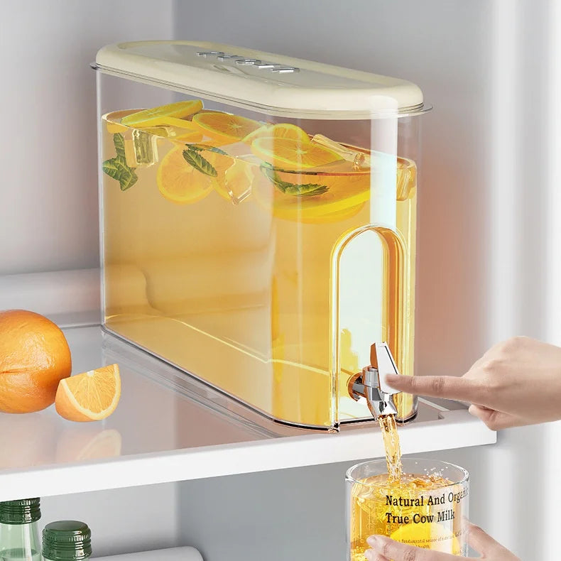 Wholesale 4L Plastic Airtight Stackable Fridge Storage Box Cold Water Jug Kettle Lemon Fruit Juice Ice Tea Cold Beverage Drink