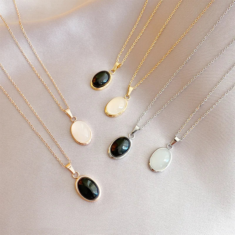 Simple Fashion Pretty 18K Gold Plated White Opal Pendant Necklace Jewelry Black Agate Natural Stone Necklace
