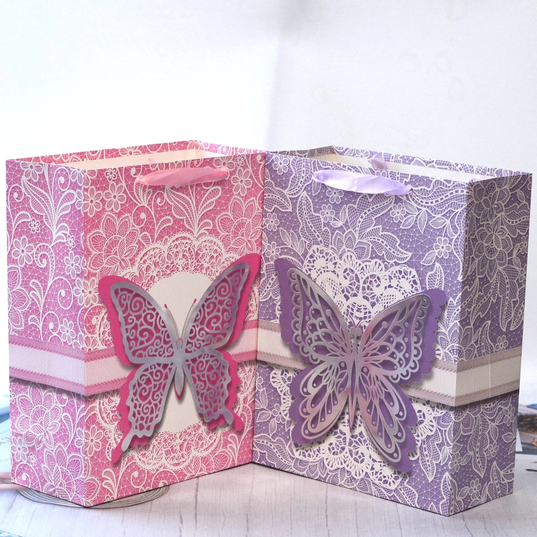 Cheap Customized Recyclable Clothing Boutique Shopping Biodegradable Wedding Souvenir Gift Bags With Your Own Logo