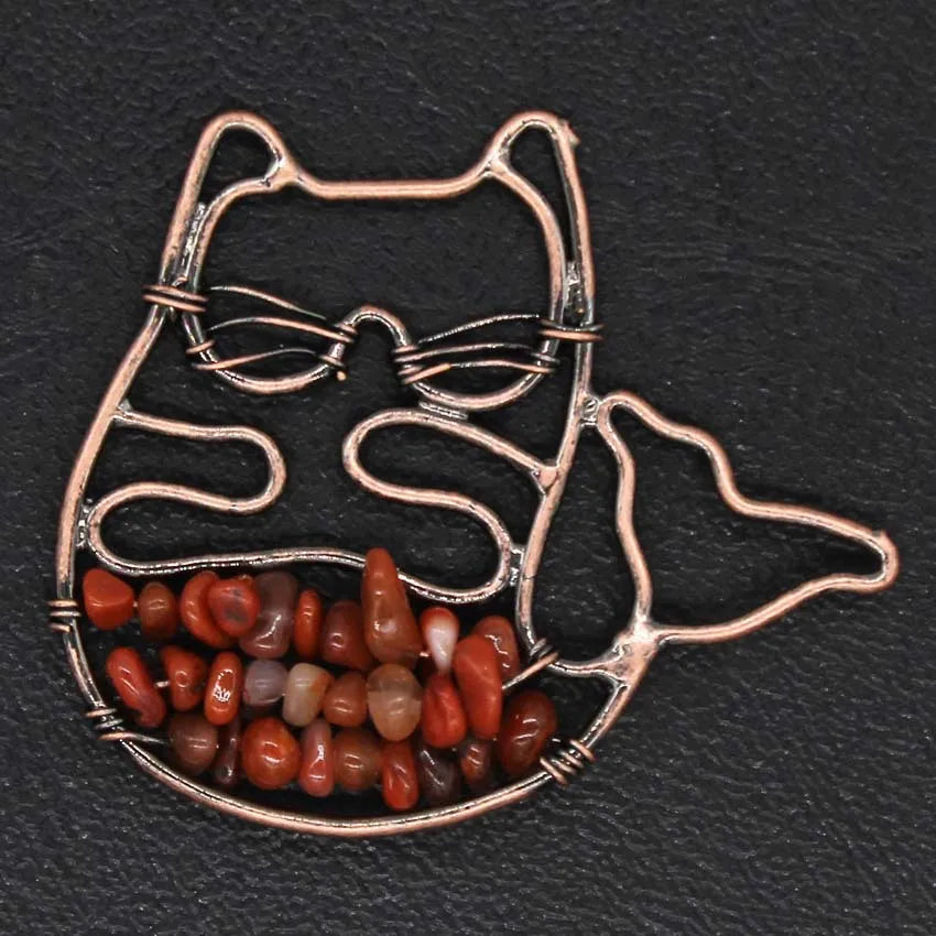 2026 Natural Crystal Red Agate Wire Wrapped Cat Shaped Copper Edge Healing Crystal Pendant for Jewelry Folk Crafts