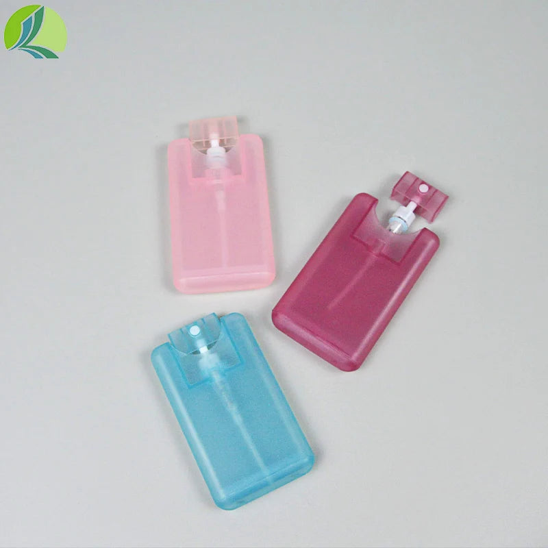 Colorful 10ml PP Plastic Card Perfume Spray Bottle Empty Pump Atomizer Matte Finish Package Tightly Sealed Credit Card Packaging