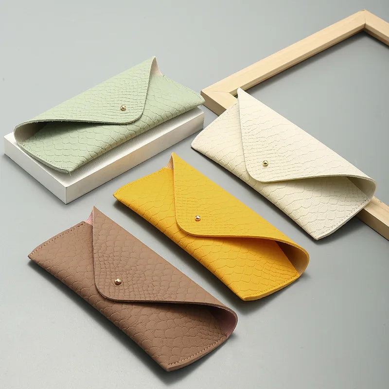 Factory Wholesale 2022 New Soft Sunglasses Bag PU Leather Box Set Fashion Portable Case Gold Buckle Triangle Custom Print LOGO