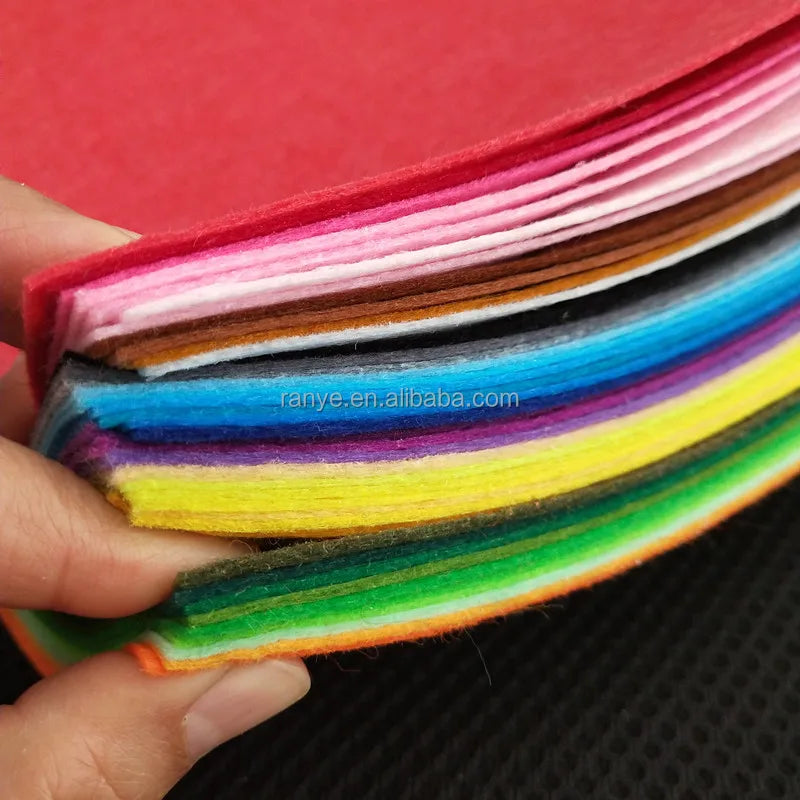 100% Polyester Eco-friendly No-Woven Felt Roll DIY Home Decor Recycled Felt Sheets Modern Design Customized Color