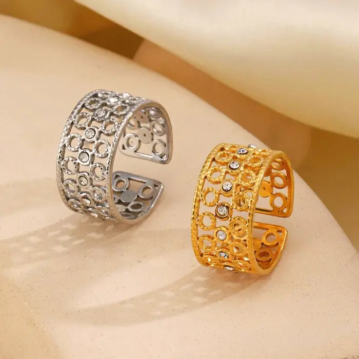 Flower Rings 18K Gold Plated Open Stainless Steel Crystal Rhinestone Geometric Circle Ring for Women