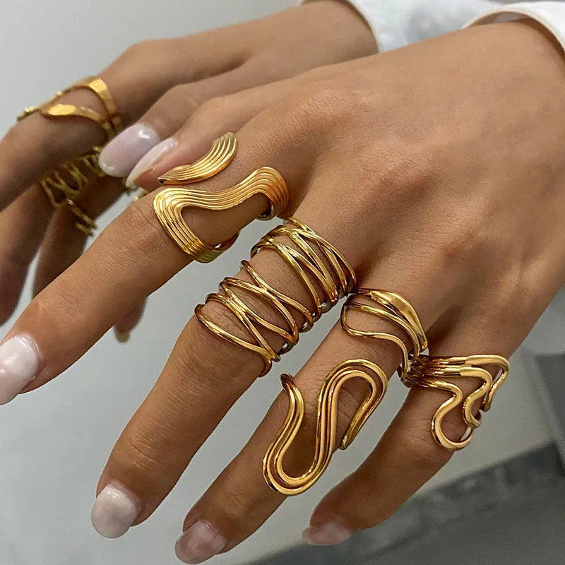 2025 New Style Fashionable 18k Gold Plated Valentine's Day Hollow Stainless Steel Ring  Adjustable Ring Mount Setting for Woman