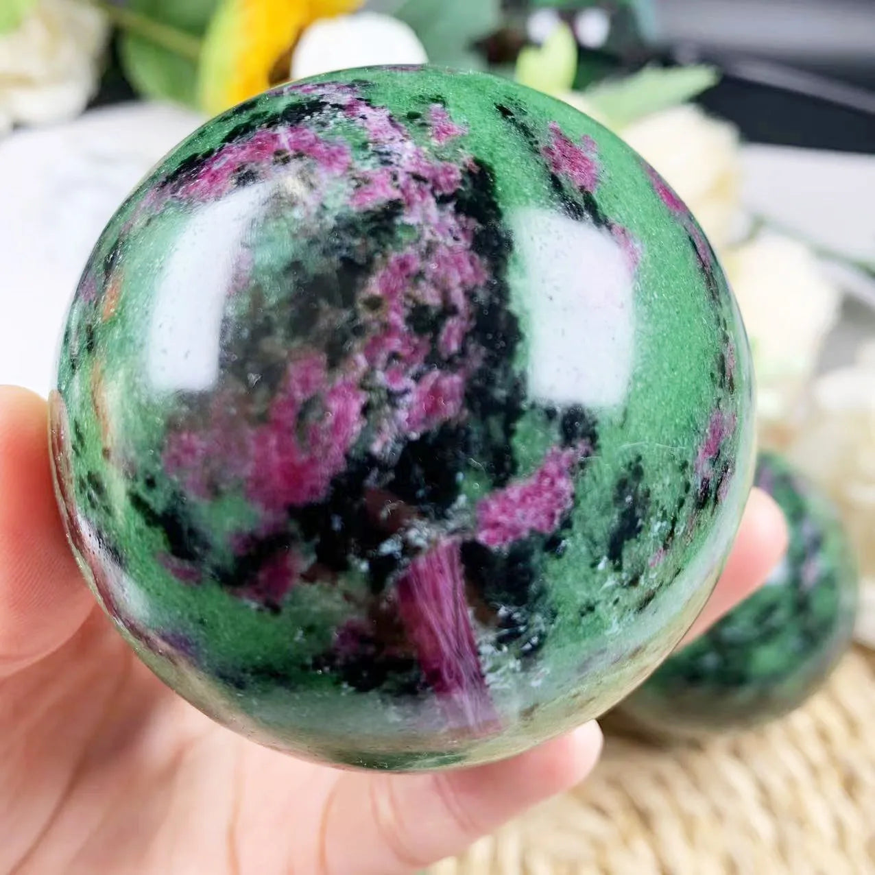 China Supplier Nature Crystal Ruby in Zoisite Green Pink Gemstone Polished Spheres for Sale