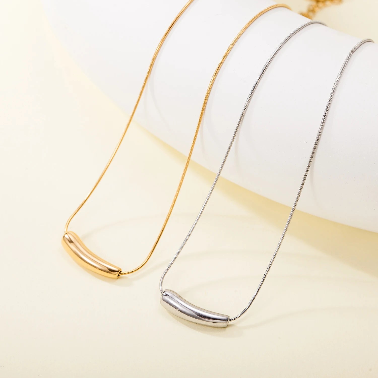 Wholesale New No Fade Simple Stainless Steel Irregular Personalized Eggplant Shaped Pendent Necklaces