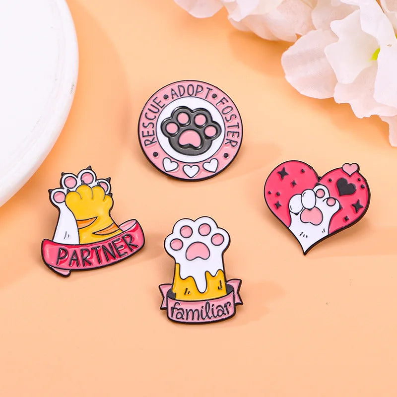 Cartoon Cat Brooch Cute Pink Love Cat Paw Couple for Clothes Backpack Decoration Metal Soft Enamel Lapel Pin