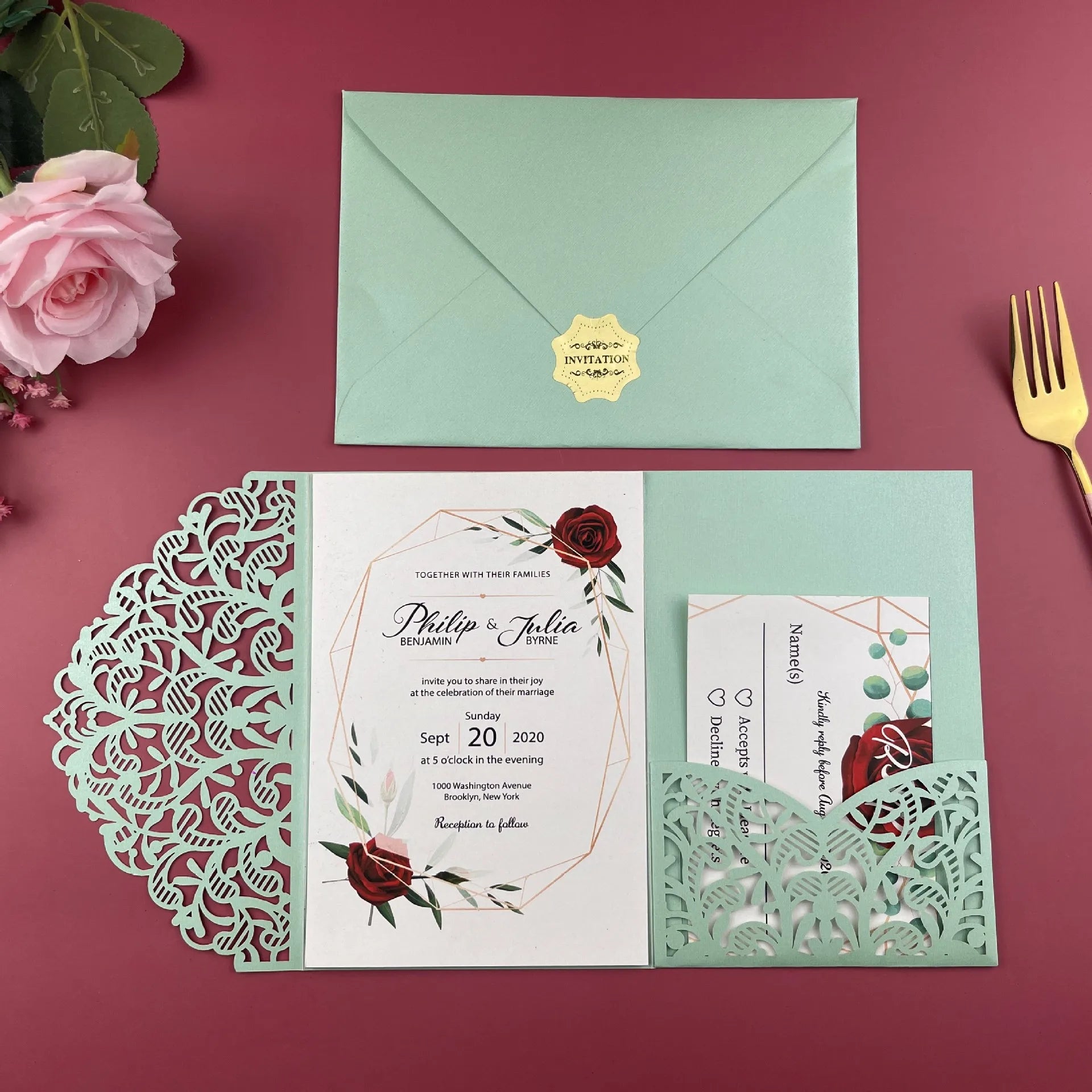 Custom Paper Crafts Pale Green Trifold Wedding Invitations Luxury Elegant Quinceanera Laser Cut Invitations Wholesale