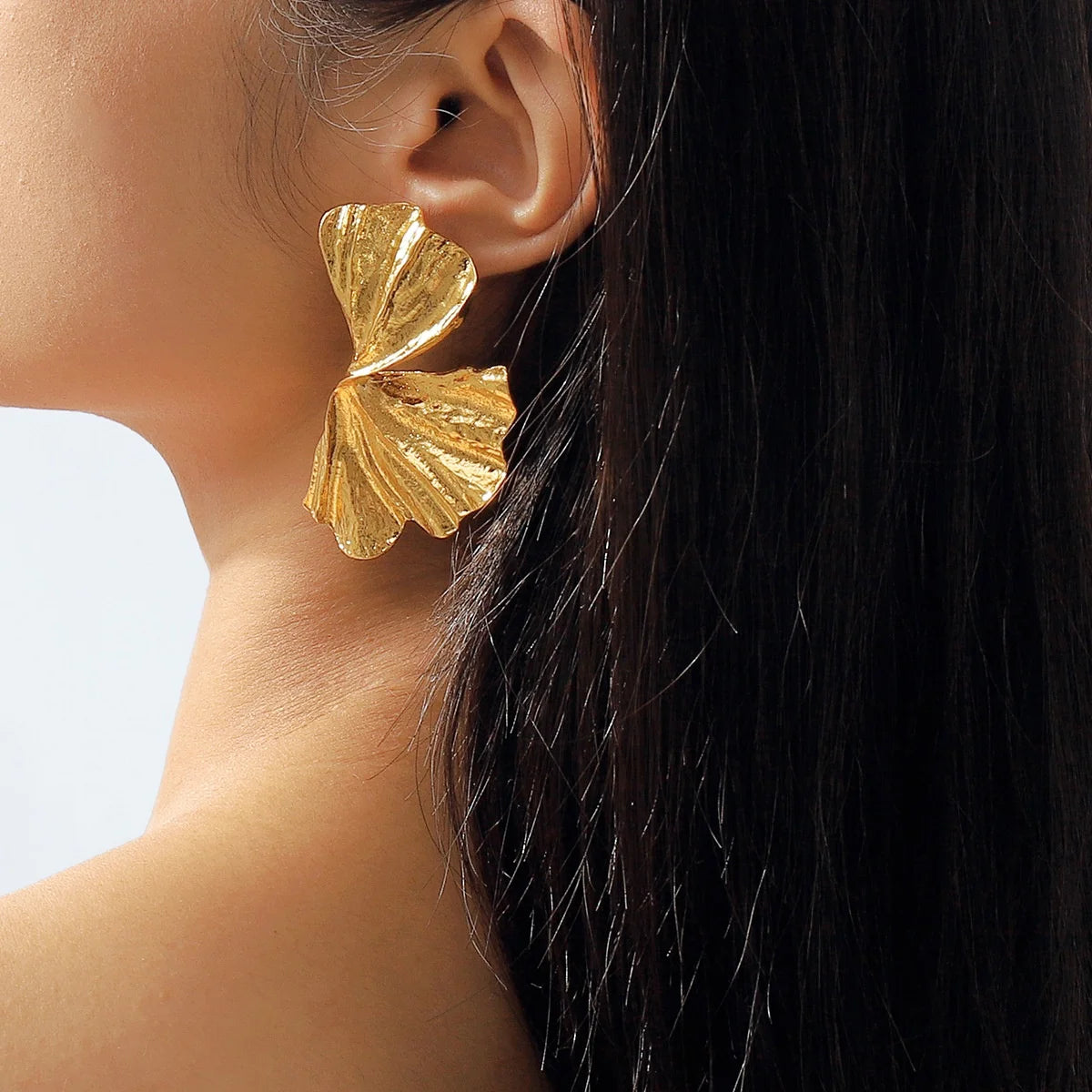 Vintage Gold Leaf Stud Earrings Silver Twist Striped Scalloped Stud Earrings for Women Birthday Party Prom Jewelry Gift