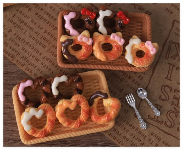 Dollhouse Donut Character Cake Decoration Resin Kawaii Charm for Nail Hair Bow Center Shoe Cabochon Flower Flatback Food Figures