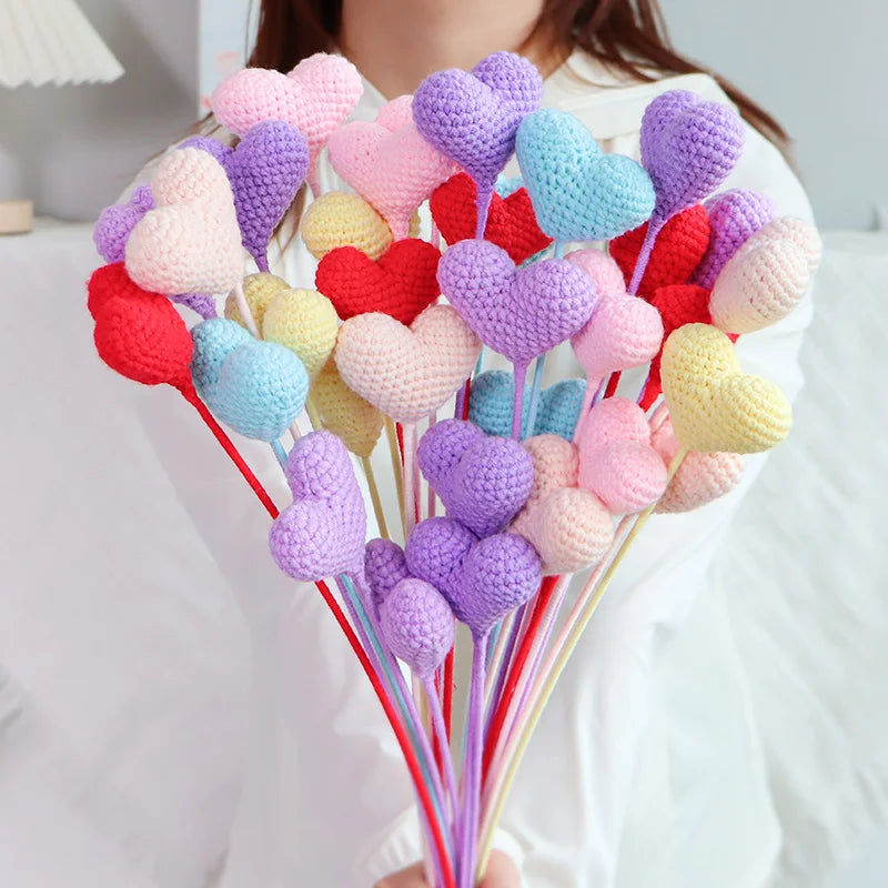 Wholesale Knitted Heart Bouquet Handmade Crochet Flowers for Wedding Thanksgiving & Home Decor Artificial Flowers for Gifts