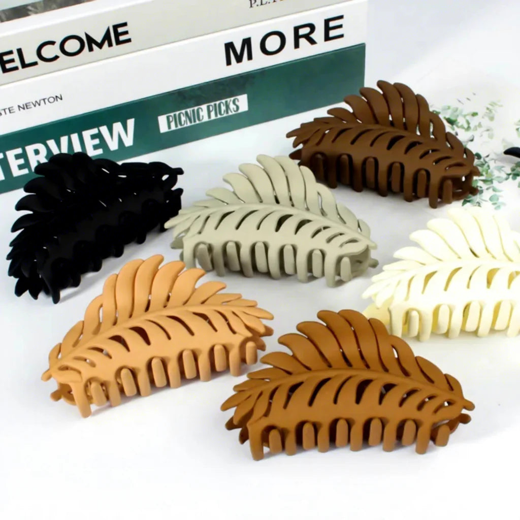 Wholesale Versatile 11cm Large Plastic Matte Jelly Color Leaf Shark Hair Claw Clips Woman's Accessories Clamps Clamps