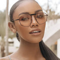 UNOC 2024 Retro Large Metal Frame Sunglasses Custom Logo Classic Retro Clear Sun Glasses for Women Men with Black Gold Frames