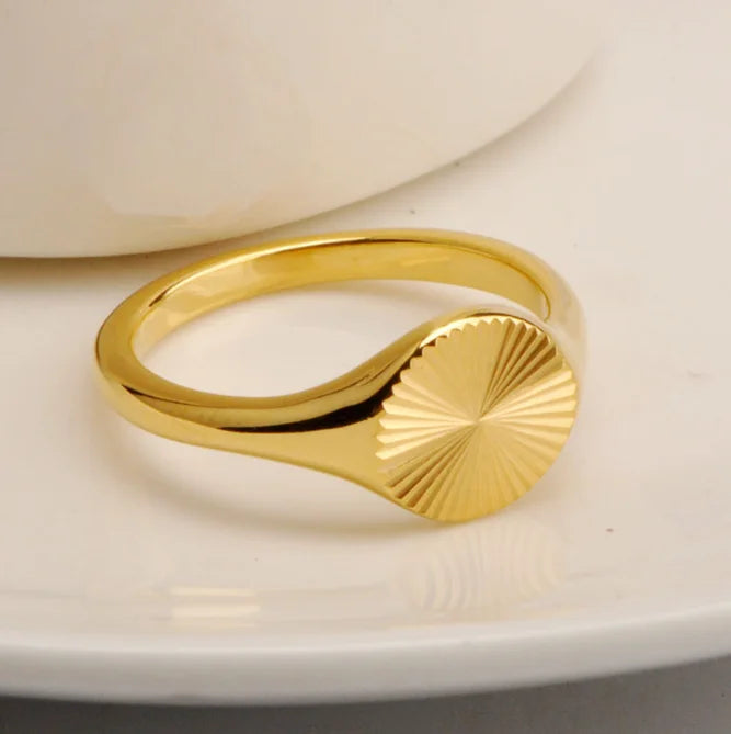 Sunshine Fashion Round Polish Geometry  Jewelry Gift 18K Gold Stainless Steel Ring  Wholesale