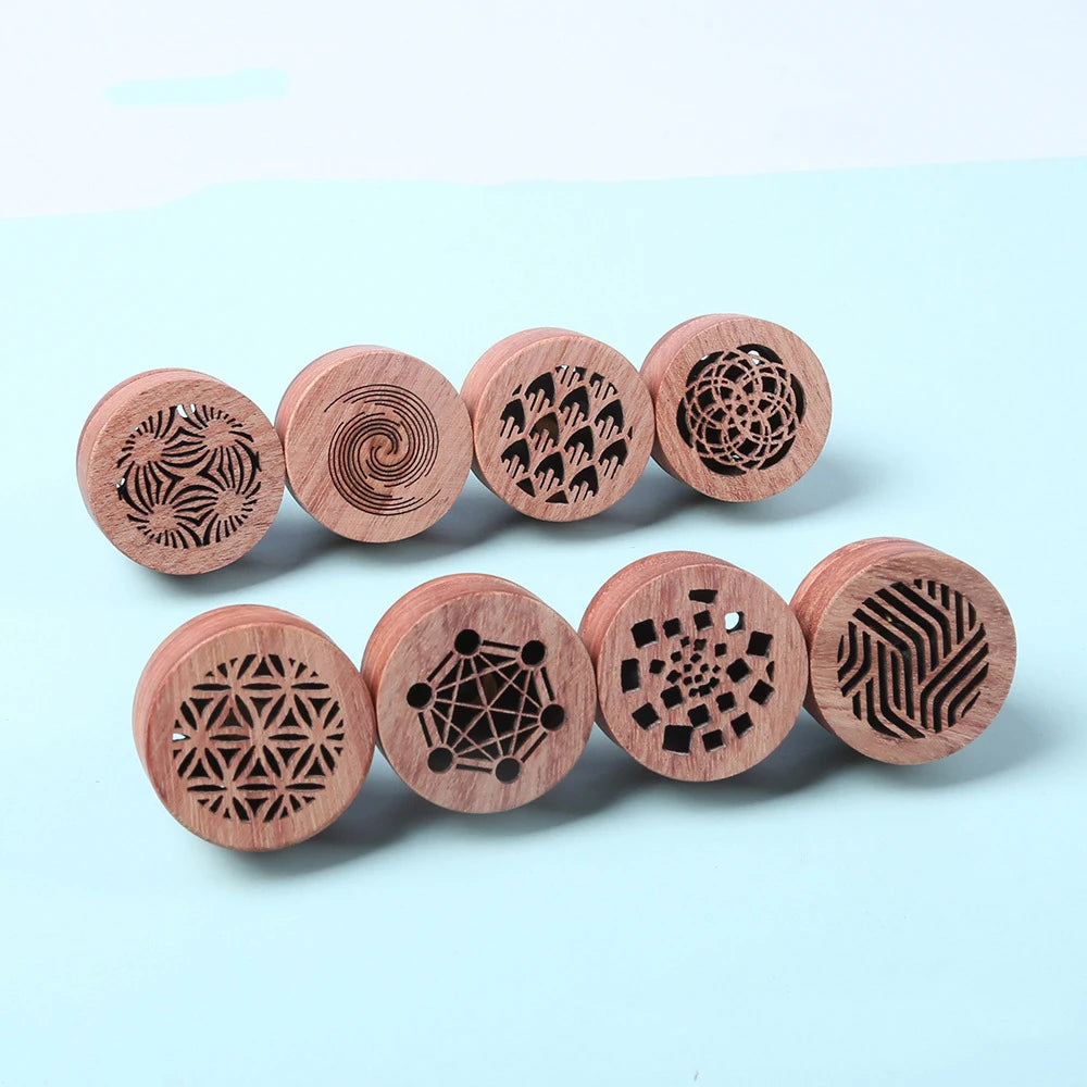 Essential Oil Car Diffuser Flower Pattern Calf Shaped Car Aromatherapy Wood Diffuser with Vent Clip