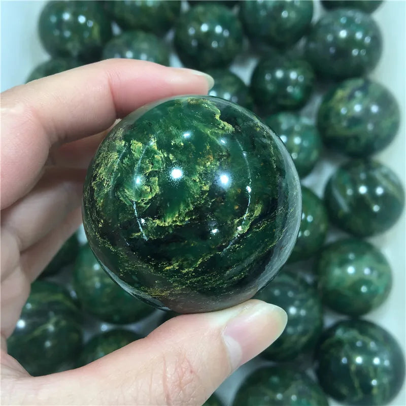 Wholesale Natural Emerald Quartz Ball Healing Crystal Ball for Home Decor