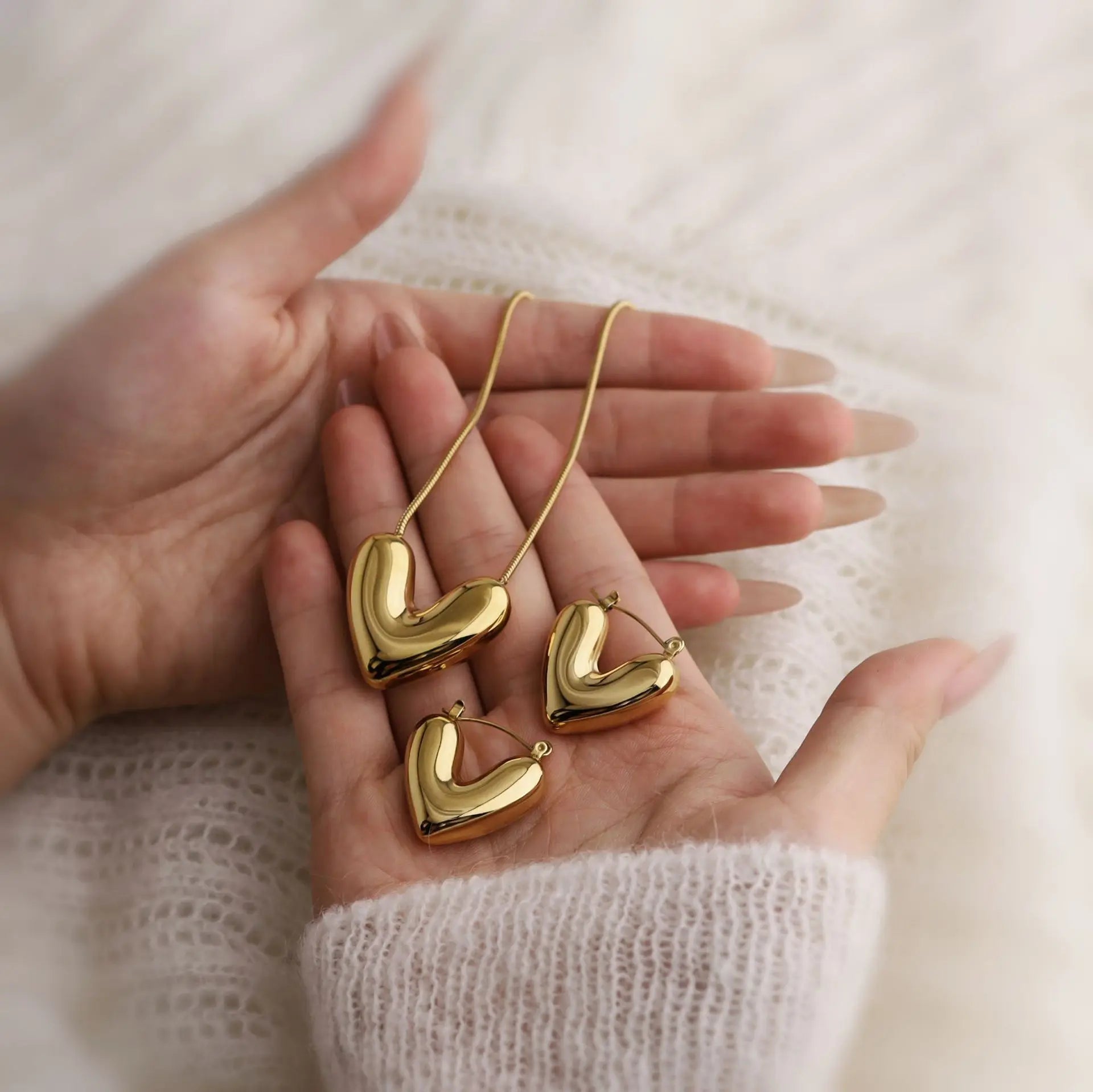 Minimalist Style Stainless Steel 18K Gold Plated Geometric Glossy Heart Pendant Necklace Earring Set