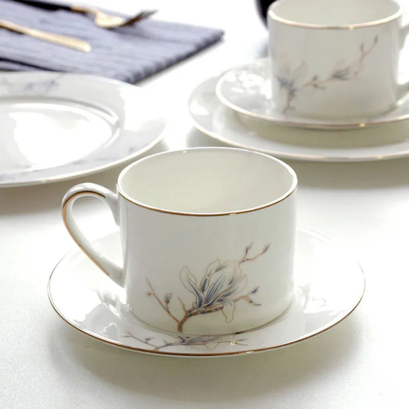 Solhui Hot Sale Porcelain White Custom Design Ceramic Cup and Saucer Gold Rim Bone China Tea Cups and Saucers