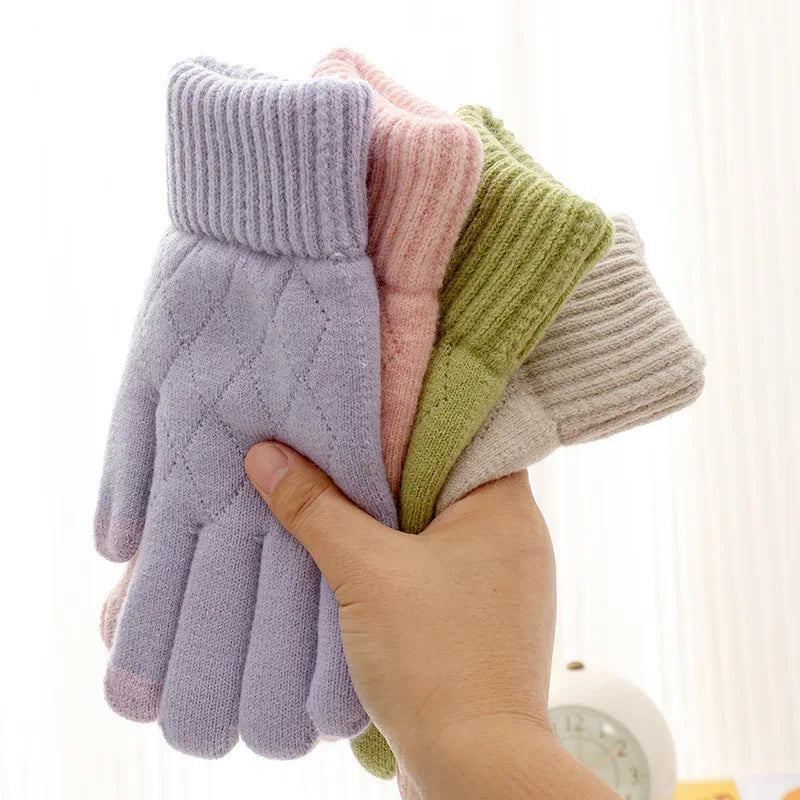 Gloves Female Winter Warm Simple Solid Five Fingers Fashion Gloves 2026 New Jacquard Wrist Comfortable Custom Desgin