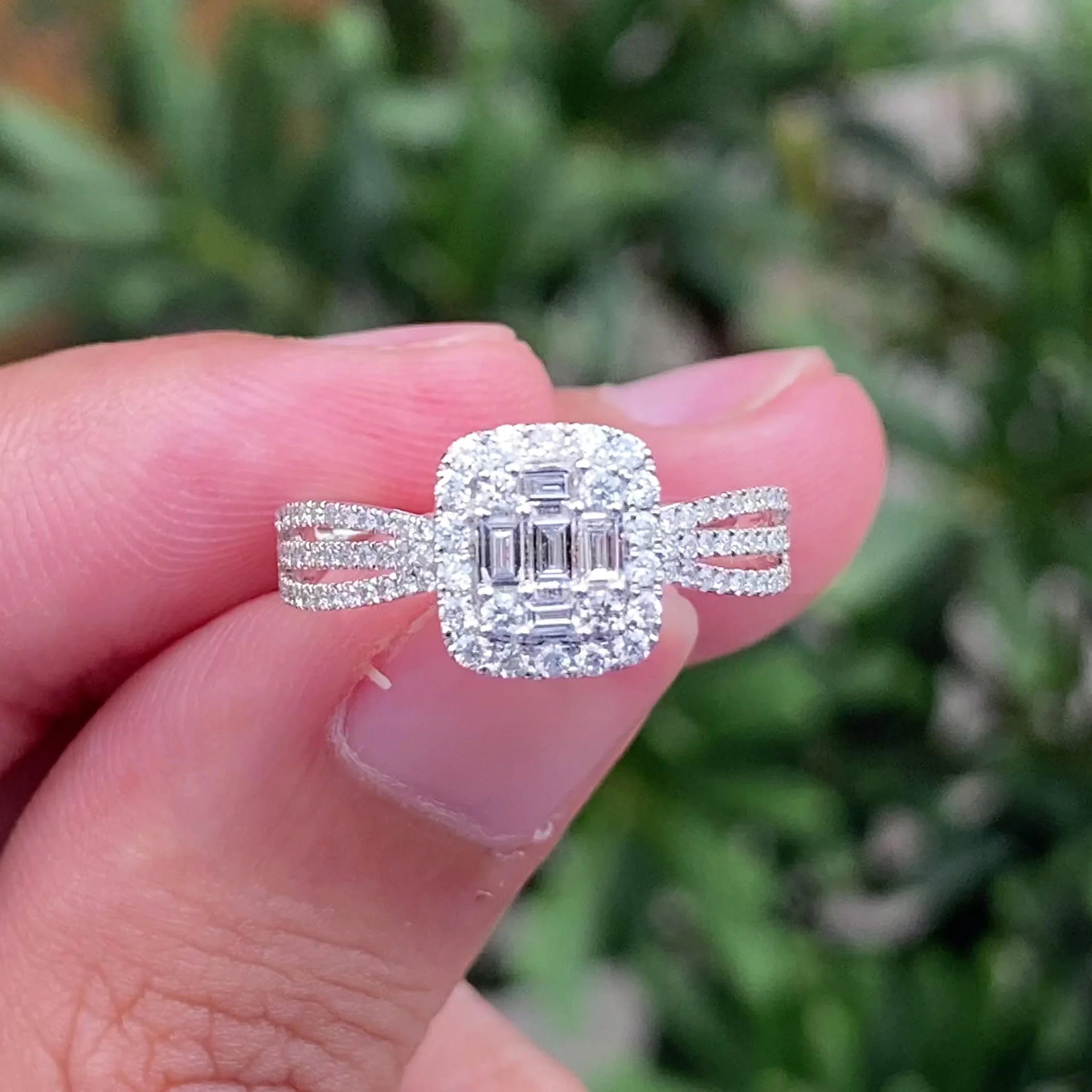 Natural Gemstone Jewelry Wholesale  Natural Diamond Women Jewelry Solid 18k Gold Luxury Wedding Rings