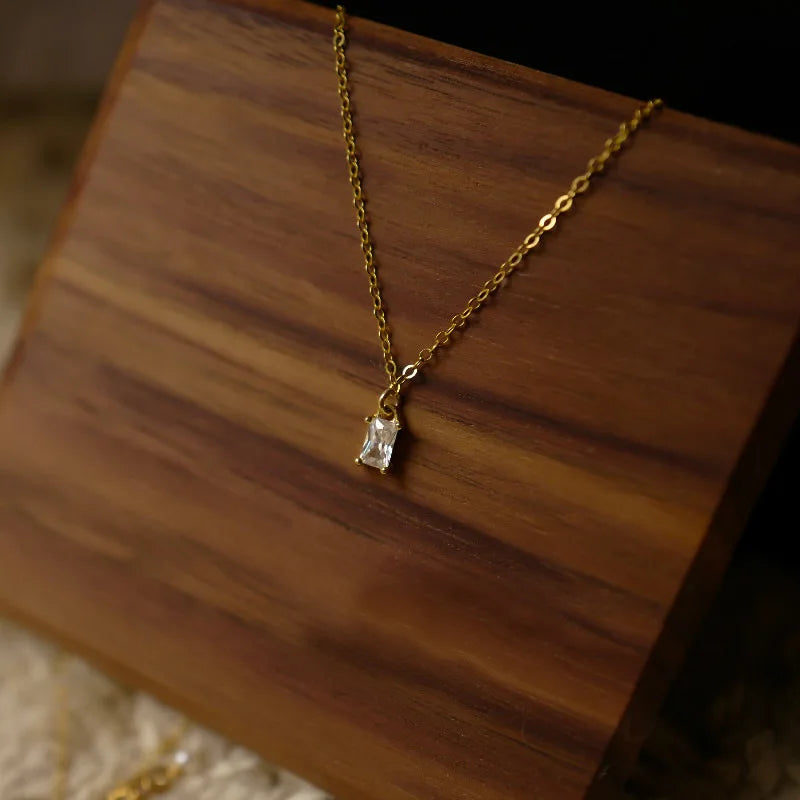 Simple Fashion Shiny 925 Sterling Silver French Small Square Diamond Pendant 14K Gold Clavicle Chain Necklace