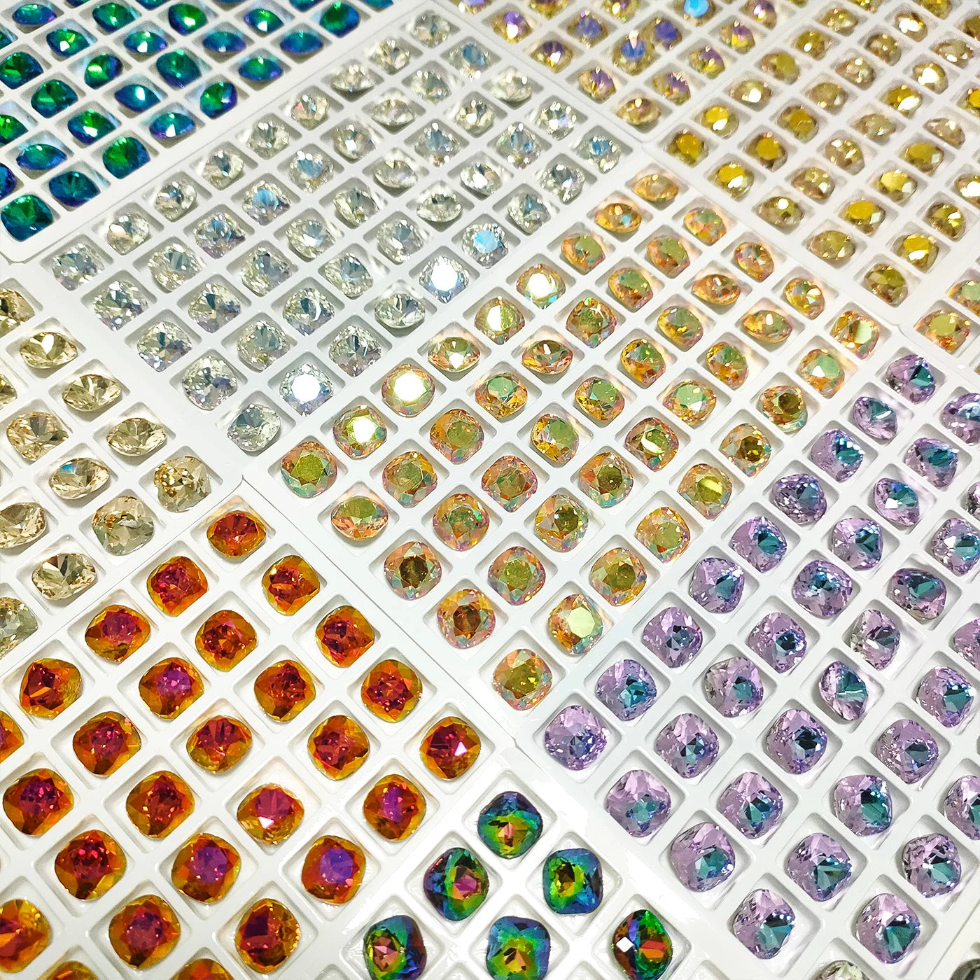 QIYI 2024 New Arrival 10*10mm K9 High Quality 50 Colors Fat Square Fancy Pointback Rhinestones for Decoration Wedding Garments