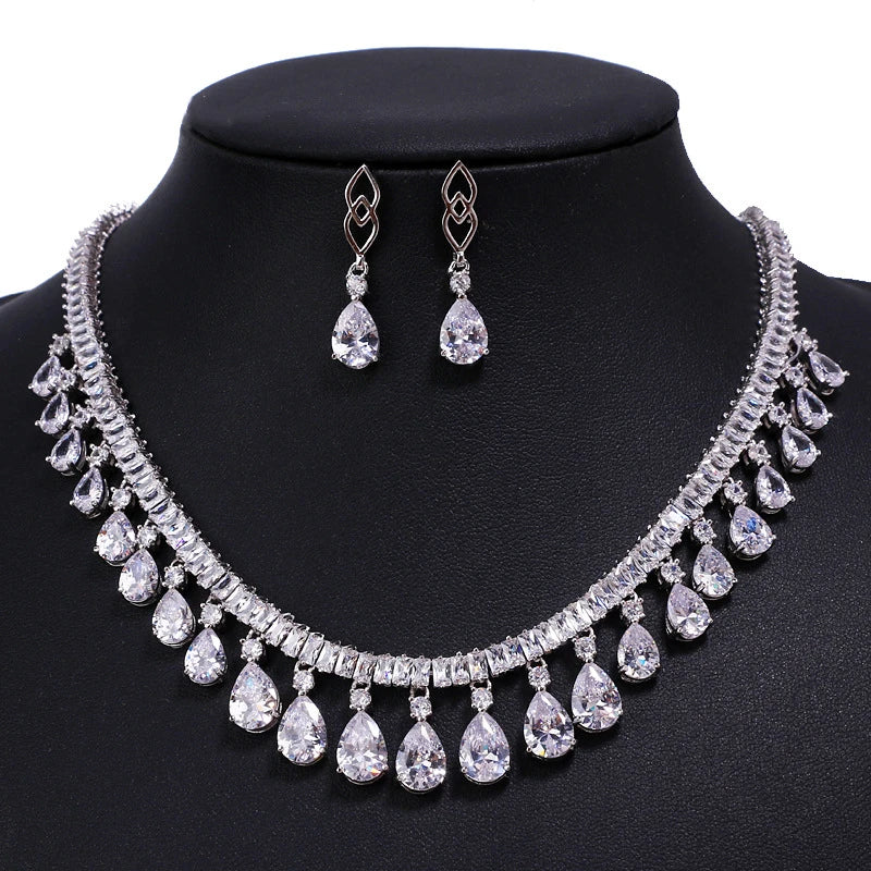 2022 Wholesale Elegant Wedding Jewelry Set Trendy Necklace Earrings Set Shiny Waterdrop Zircon Bridal Jewelry Set for Women
