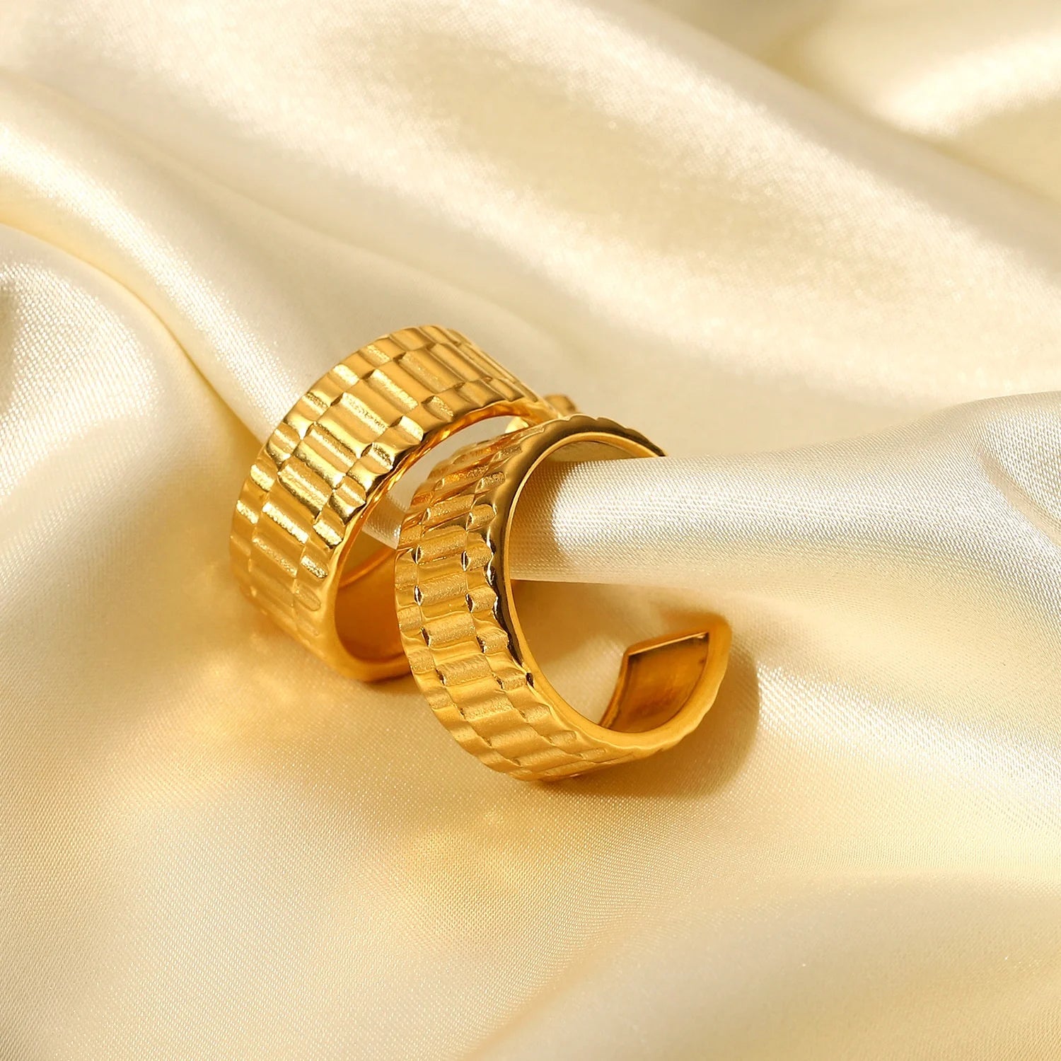 Spring Summer Jewelry Hip Hop Stainless Steel 18K Gold PVD Plated Watch Band Texture C- Shape Huggies Stud Earrings for Women