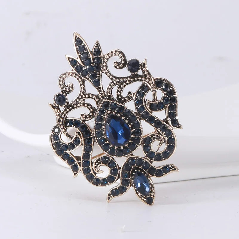 Vintage Baroque Geometric Glass Rhinestone Brooch Alloy Fashion Jewelry for Children's & Wedding Clothing Decoration