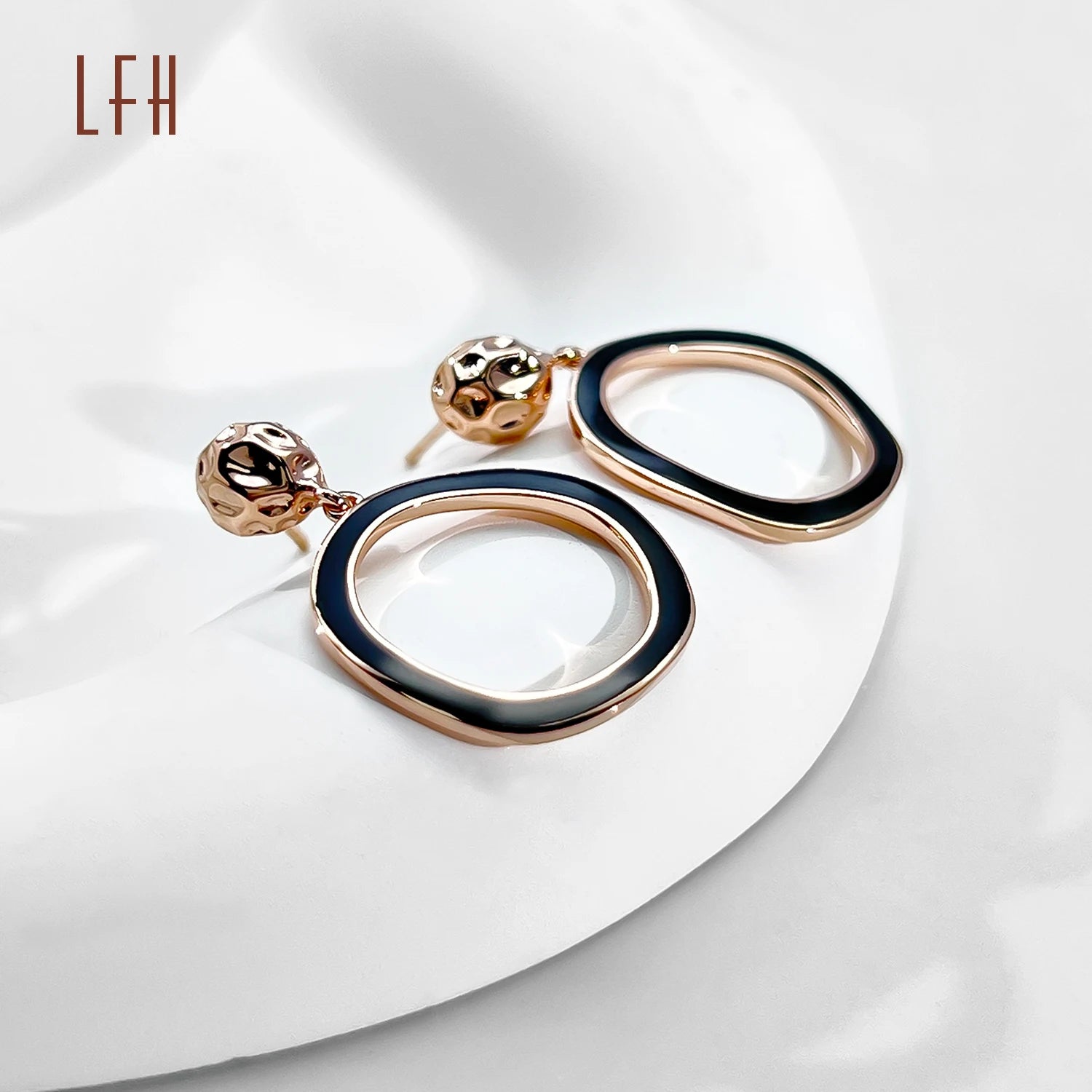 Wholesale 18k Real Gold Earrings Black or White Round Stud Huge Gold Hoop Earrings for Women Gold Earring 18k Real