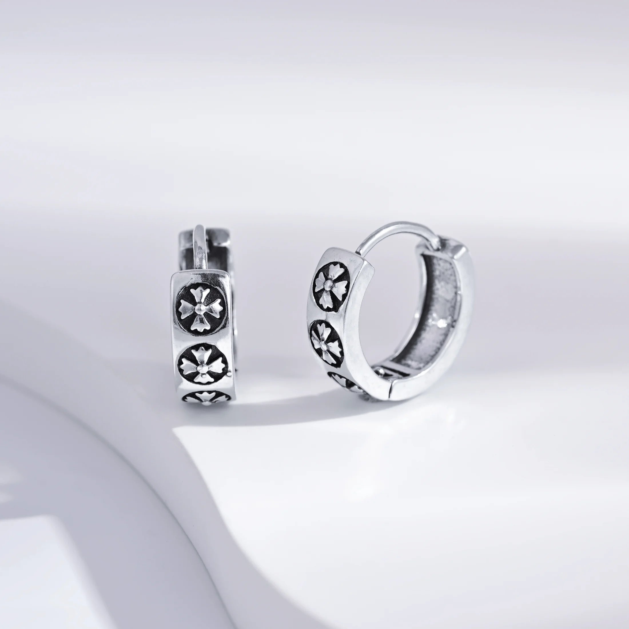 Wholesale Earrings Jewelry Rhodium Plated Cross Huggie 925 Sterling Silver Fine Jewelry Earrings