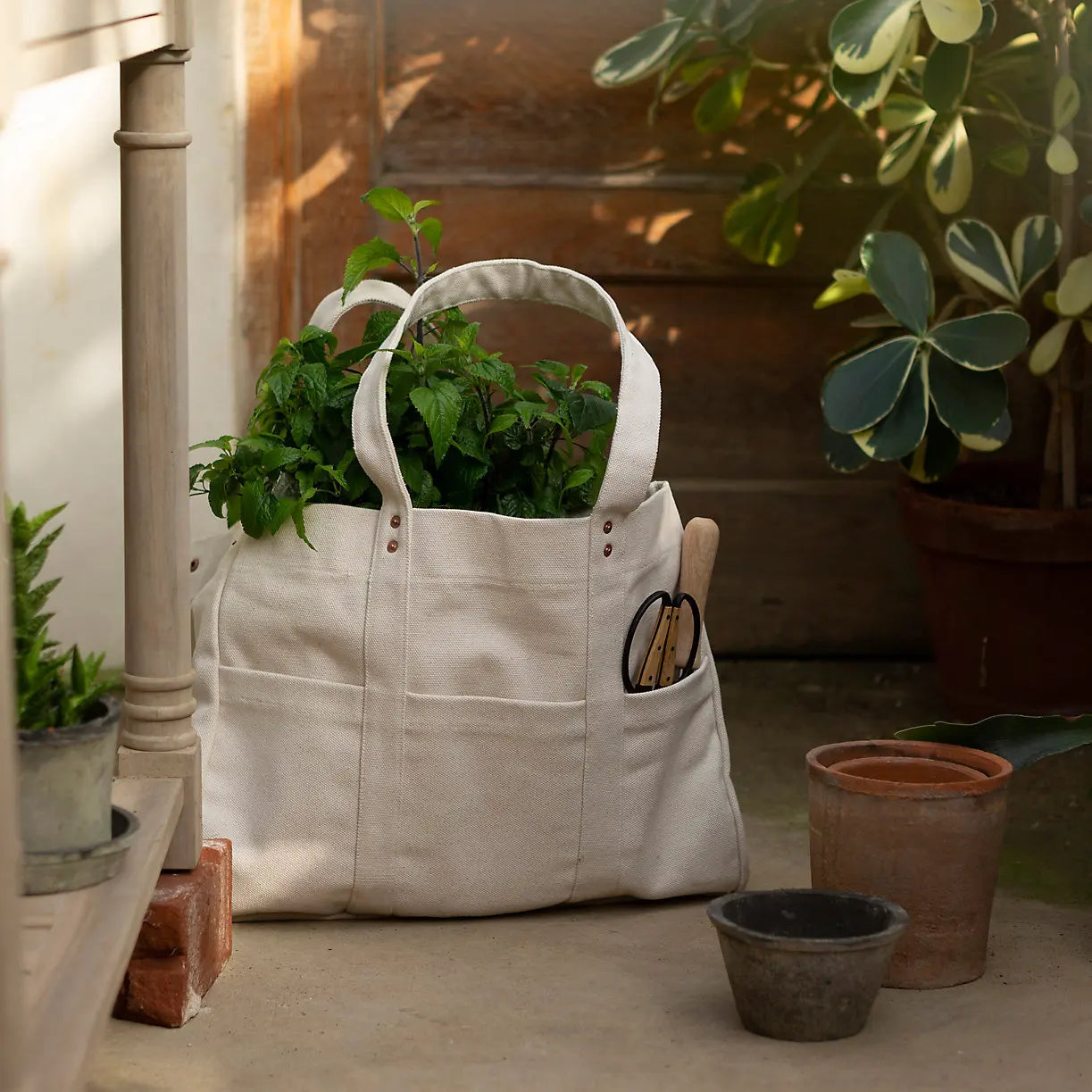 Heavy Duty Natural or Customized Comfortable and Reusable White Blank Canvas Cotton Muslin Tote Beach Bag logo