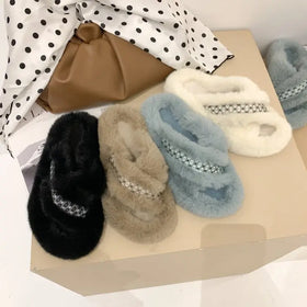 2021 Autumn Winter New Release Women's Ins Large Size Fur for Slippers Lazy Plush Slides with Height Increasing Feature TPR Outs