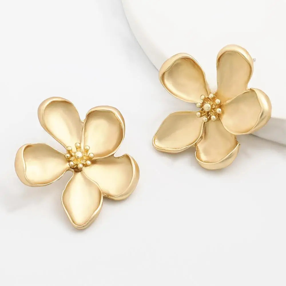 HOVANCI Ins Personalized Simple Gold Flower Shape Stud Earrings for Girl Elegant Women Jewels
