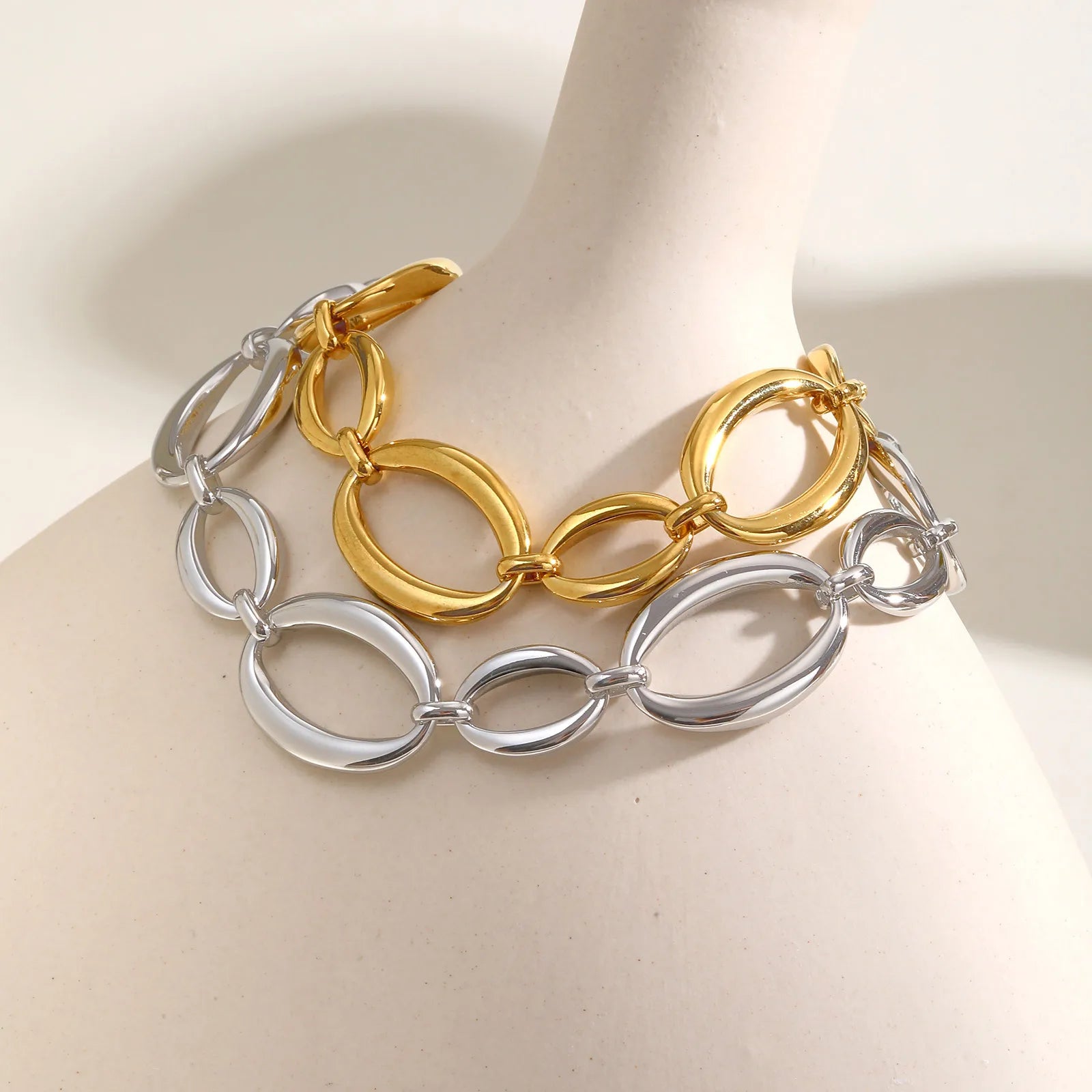 Women's Stainless Steel 18K Gold Chain Link Bracelet Geometric Fashion Accessory Trendy Style Perfect Gift
