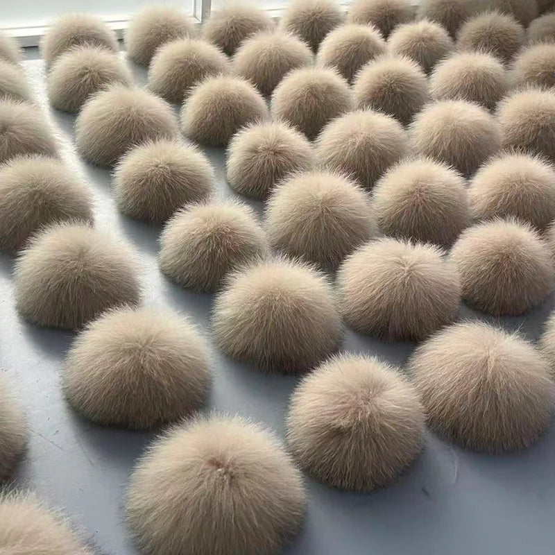 Factory Custom Real Raccoon Fox Fur Pom Pom With Button Hat Accessories Fluffy Fur Ball for Beanies Custom DIY Fur Accessories