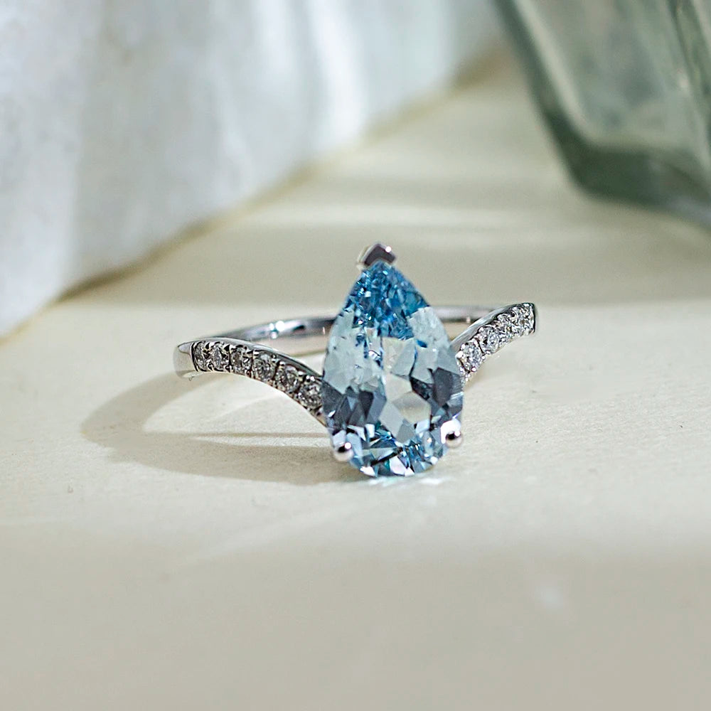 MSR-1650 18K Gold Fashion Ring Pear Shape Lab Grown Sapphire Ring